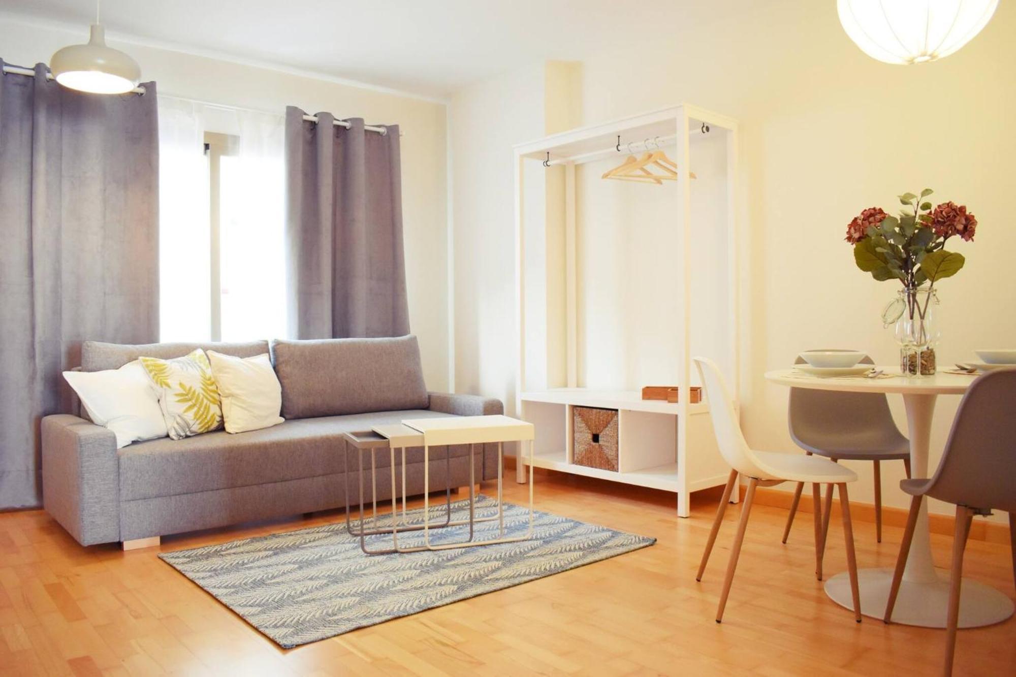 Coqueto Apartamento Cerca Del Centro Historico Malaga Luaran gambar